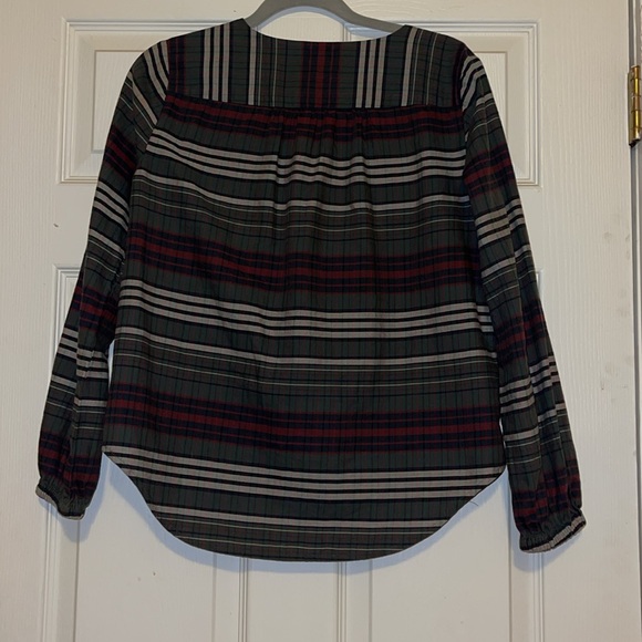 Madewell V-Neck Button-Down Shirt in Pineview Plaid - Picture 7 of 8